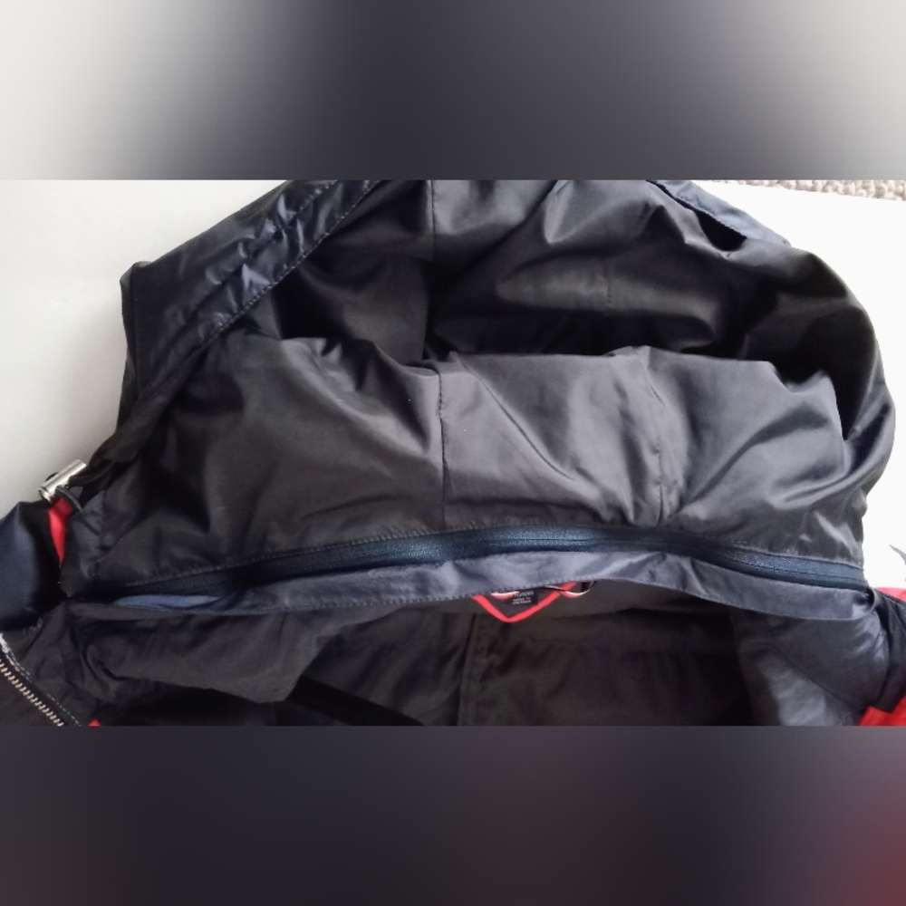 Tommy Hilfiger Women's Red, White, and Black Ski Jacket - Picture 9 of 16